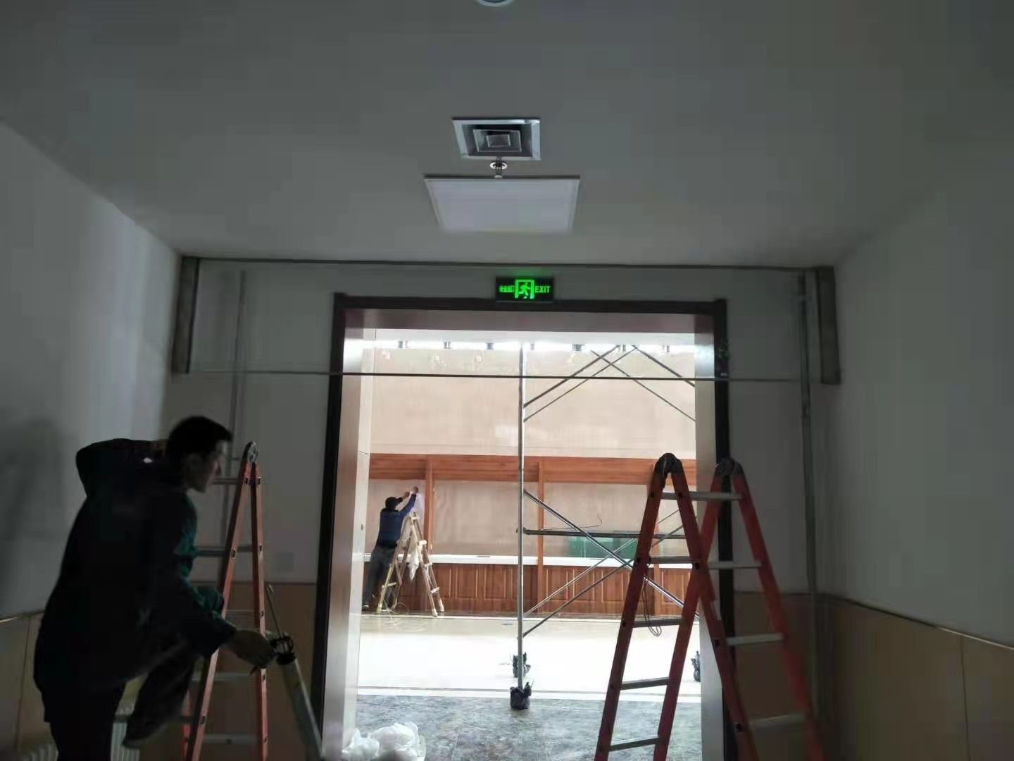 陽(yáng)泉污水處理廠懸浮門(mén)